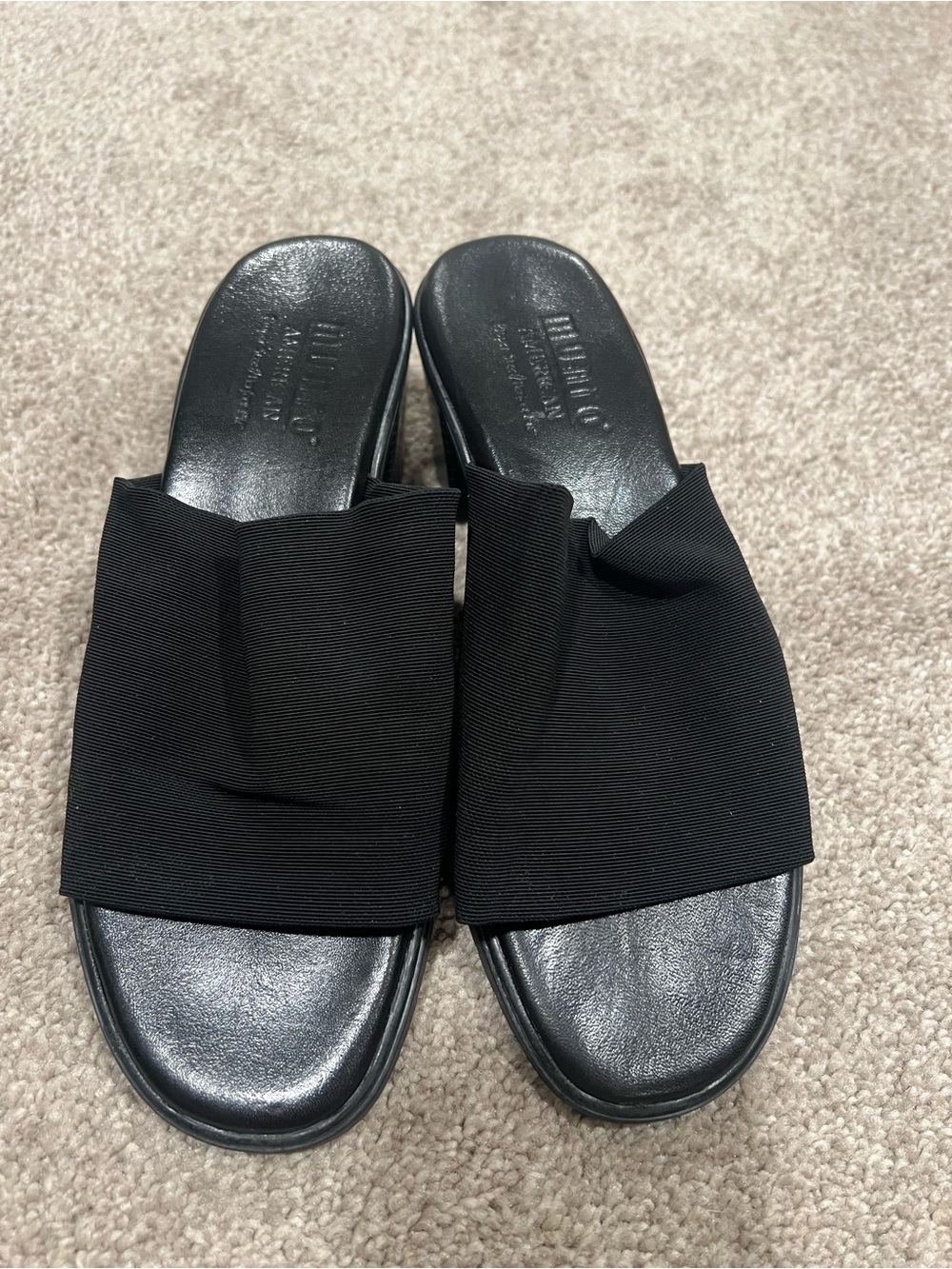 Munro American Black Open Toe Slide Sandals Size 5
